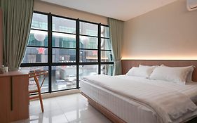 Green Hotel